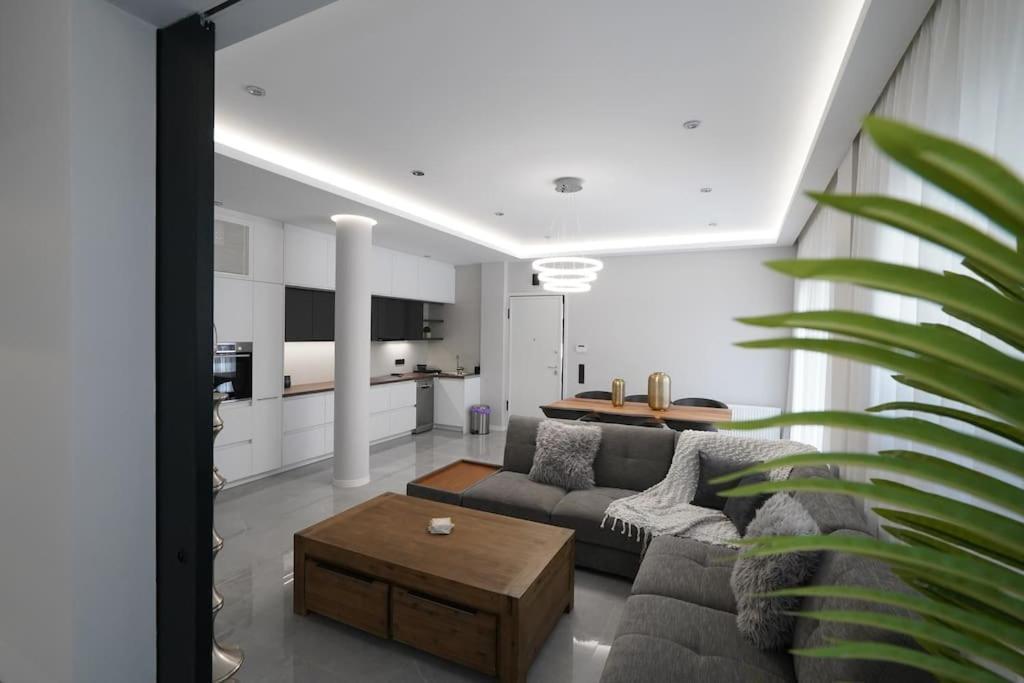 Brand New 3Br With 2 Bathrooms Marousi Apartment Athens Exterior photo